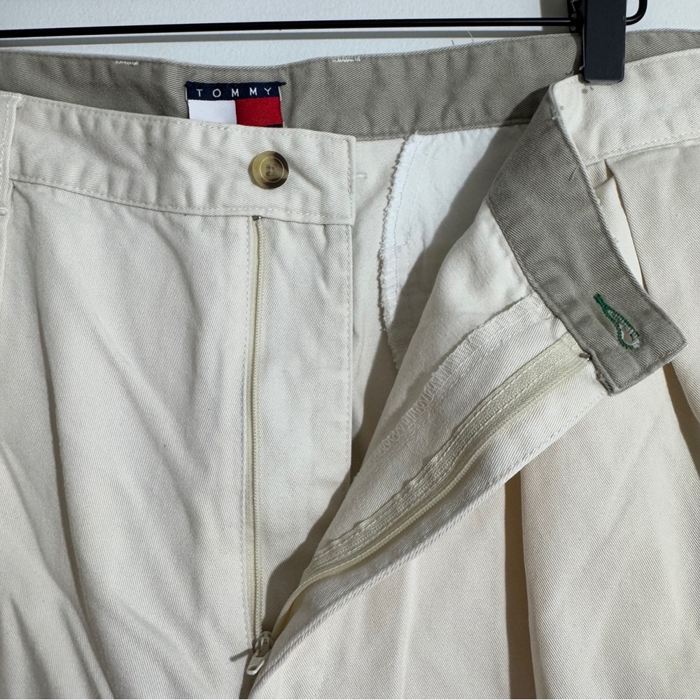 Tommy Hilfiger Khaki Pleated Cotton Shorts Size 38 - Picture 4 of 11